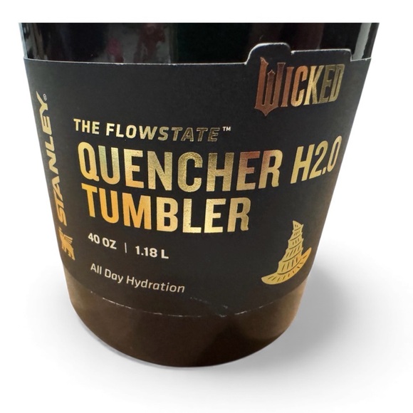 Stanley Wicked 40oz Stainless Steel H2.0
Flowstate Quencher Tumbler Elphaba - Picture 5 of 11